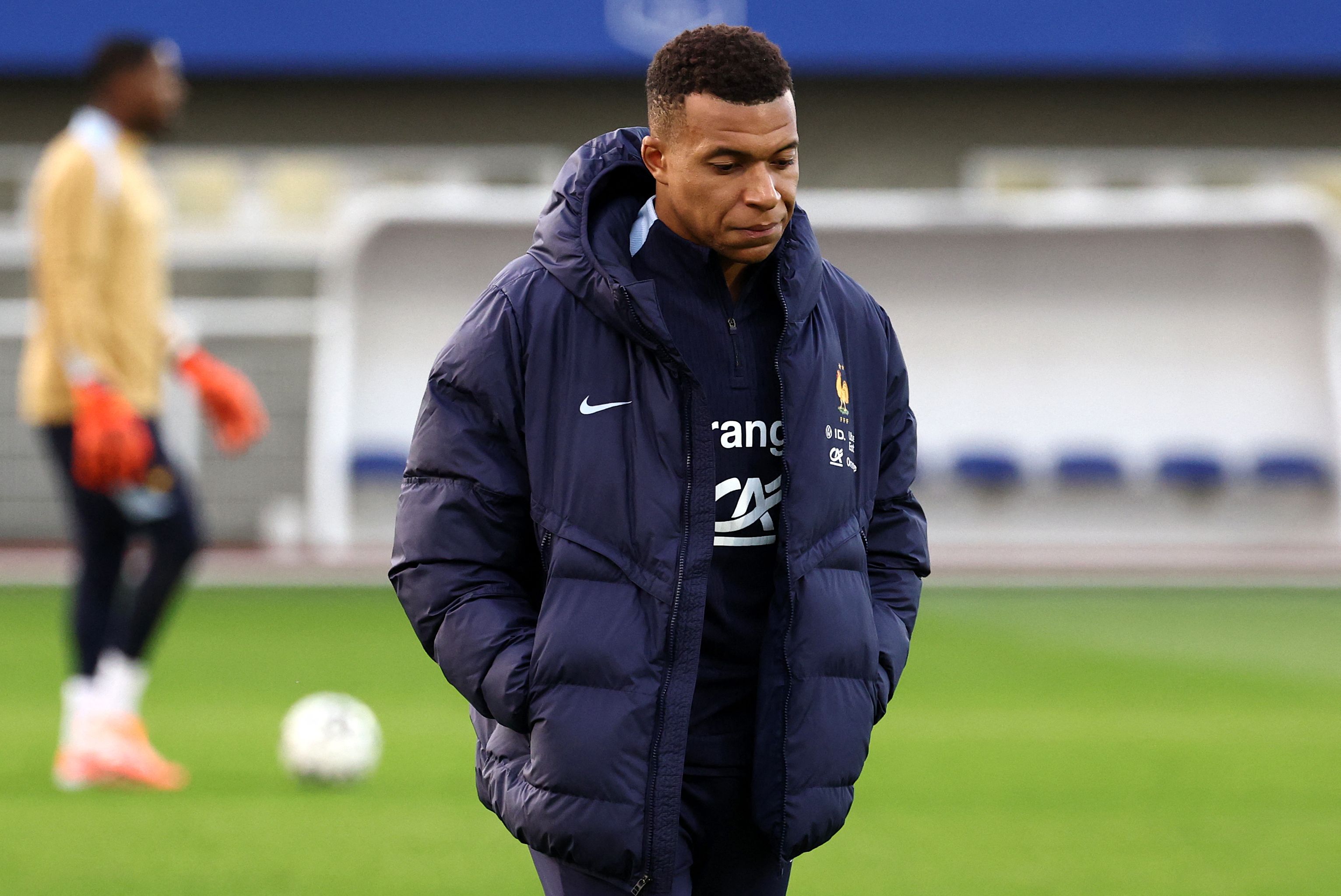 开云体育在线-包含法国杯今晚再迎强敌，上海海港刷新队史纪录，主帅态度：球迷炸锅，训练强度明显提升的词条