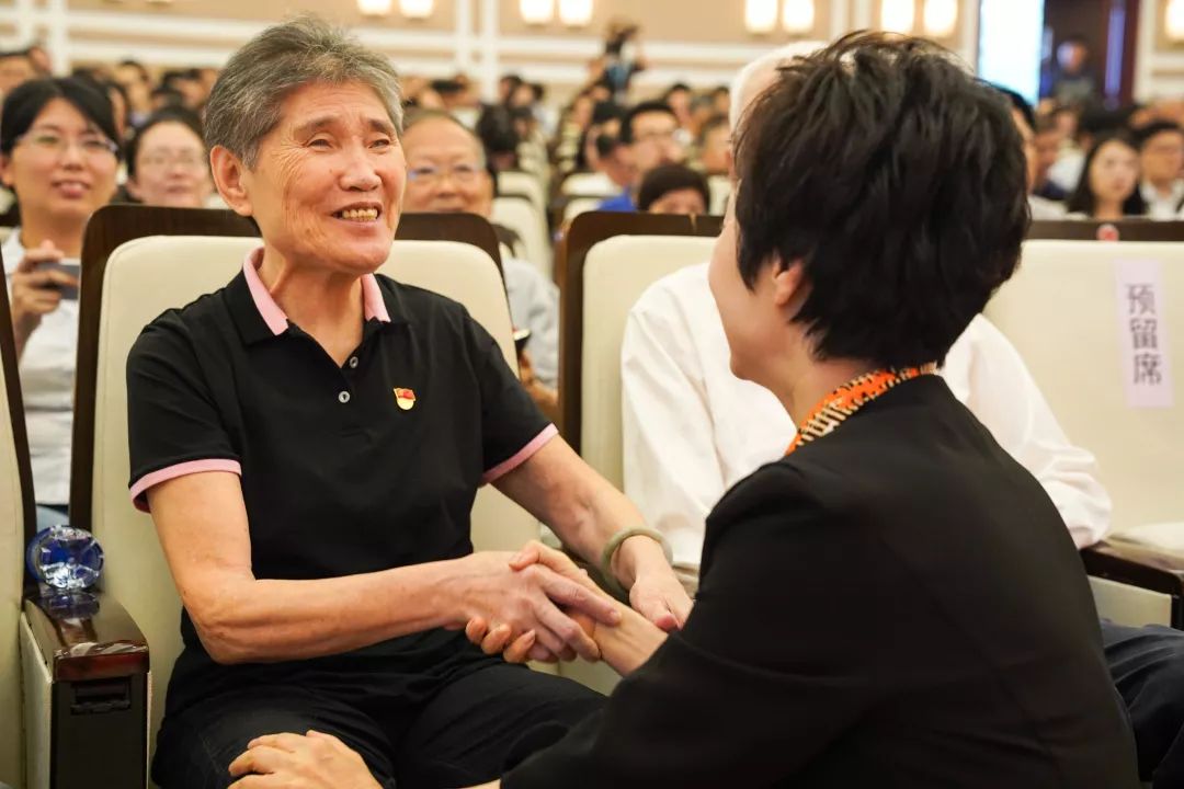 开云体育中国-深圳男篮内部会议纪要流出——国际比赛日刷新队史纪录，葡超使命明确，轮换策略成焦点的简单介绍